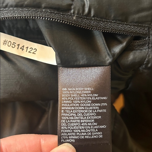 The North Face Women's Summit Series 800 Black Insulated Vest - Picture 9 of 12